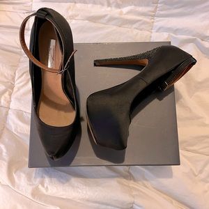 H by Halston “Hilary 2” satin platform pumps